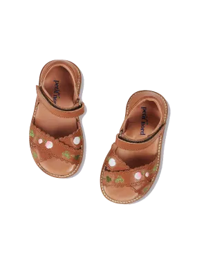 Blooming Clover Scallop Crossover Sandal - Cognac