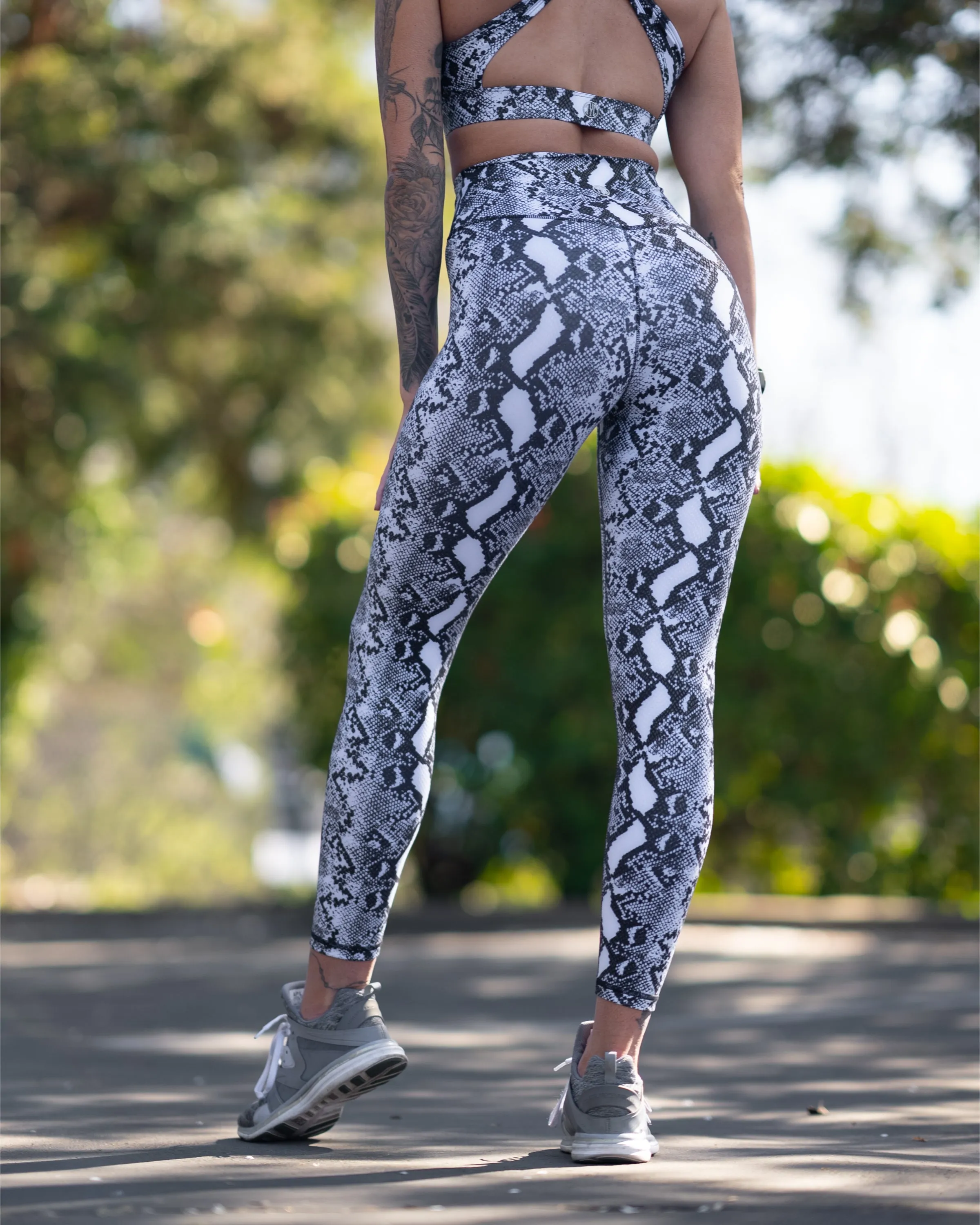 Effortless Vortex Classic Leggings - Monochrome Cobra