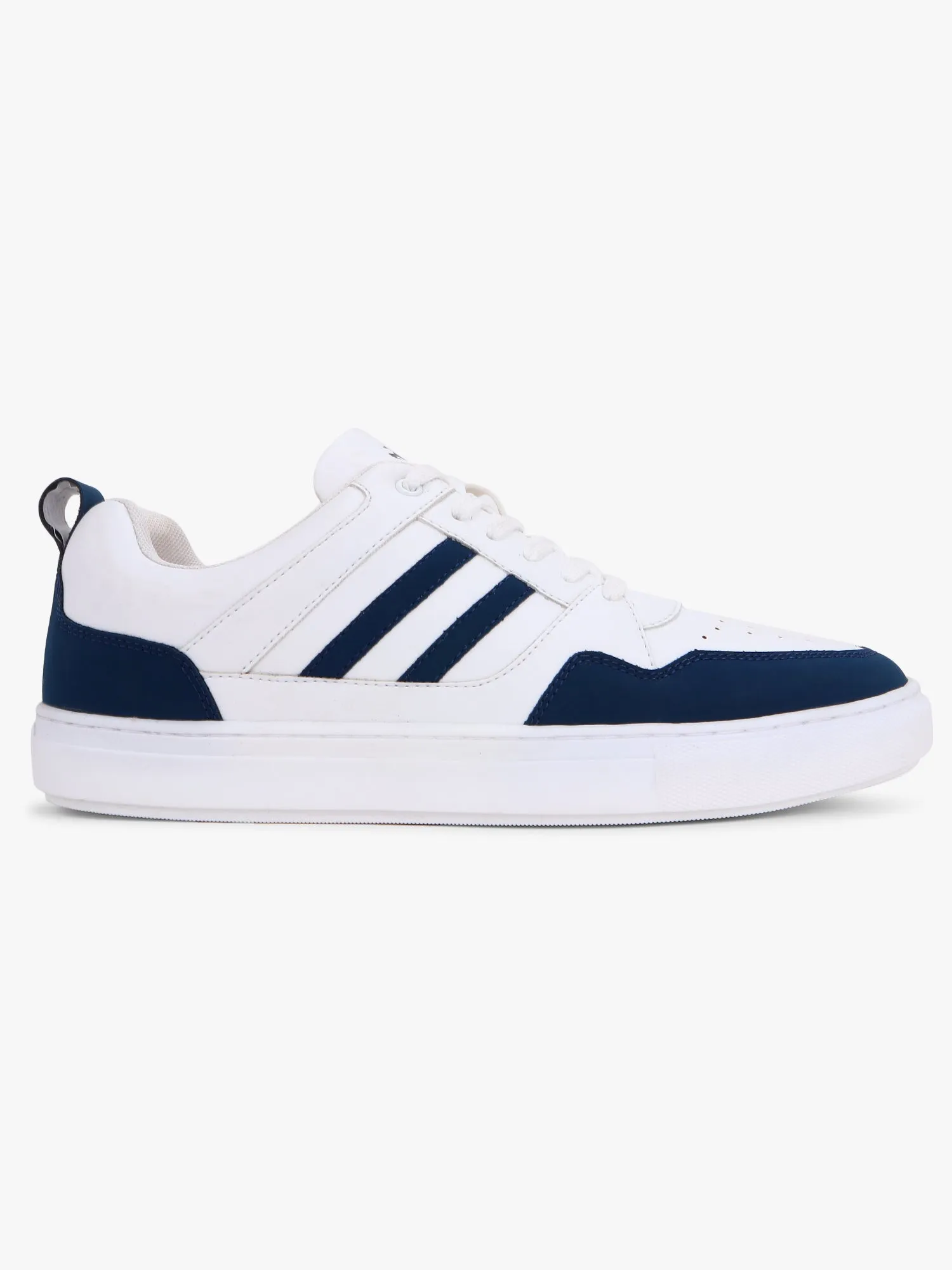 Men's White Solid Lace-Up Casual Sneakers