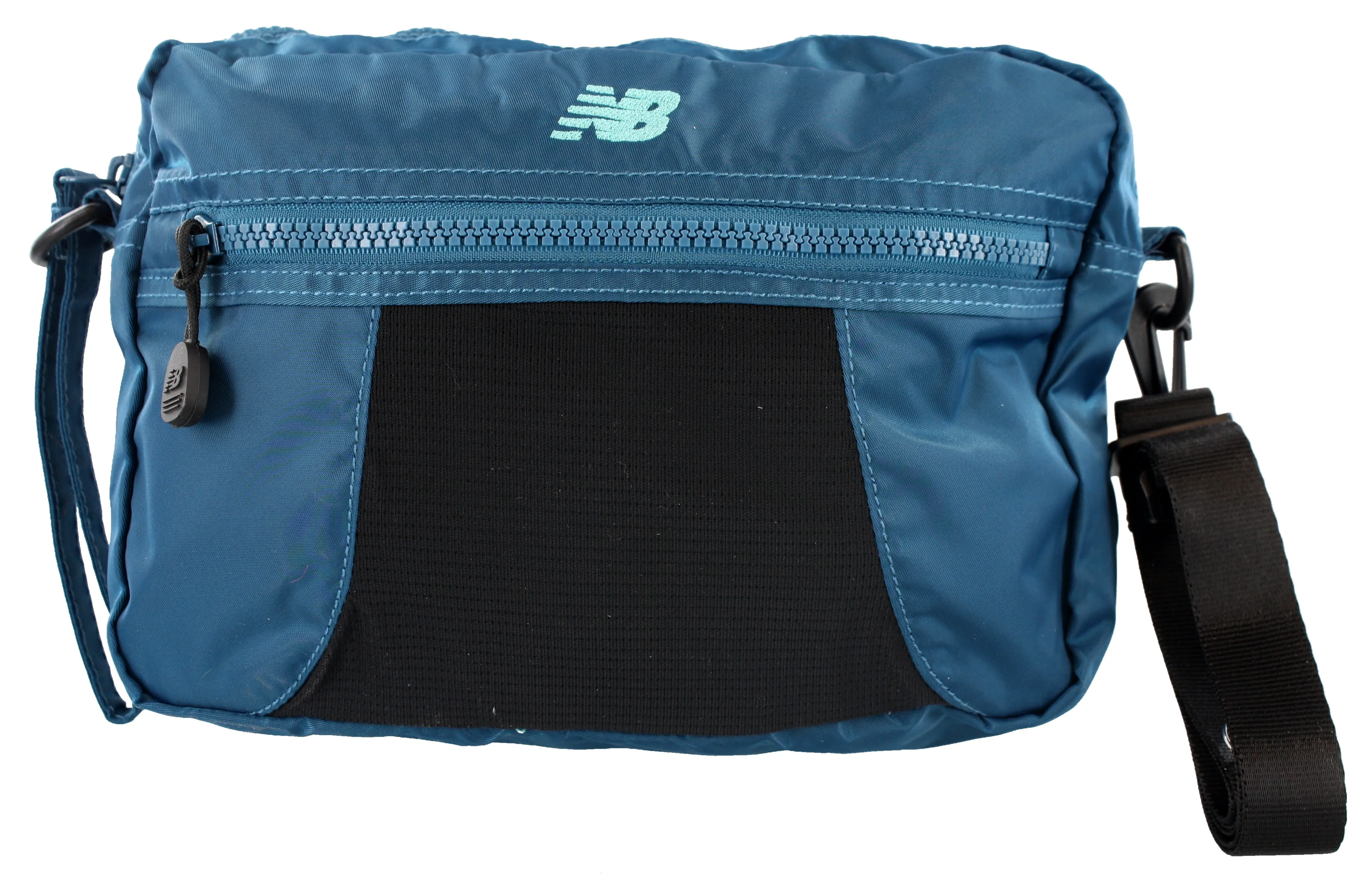 New Balance Womens Studio Clutch Detachable Shoulder Strap