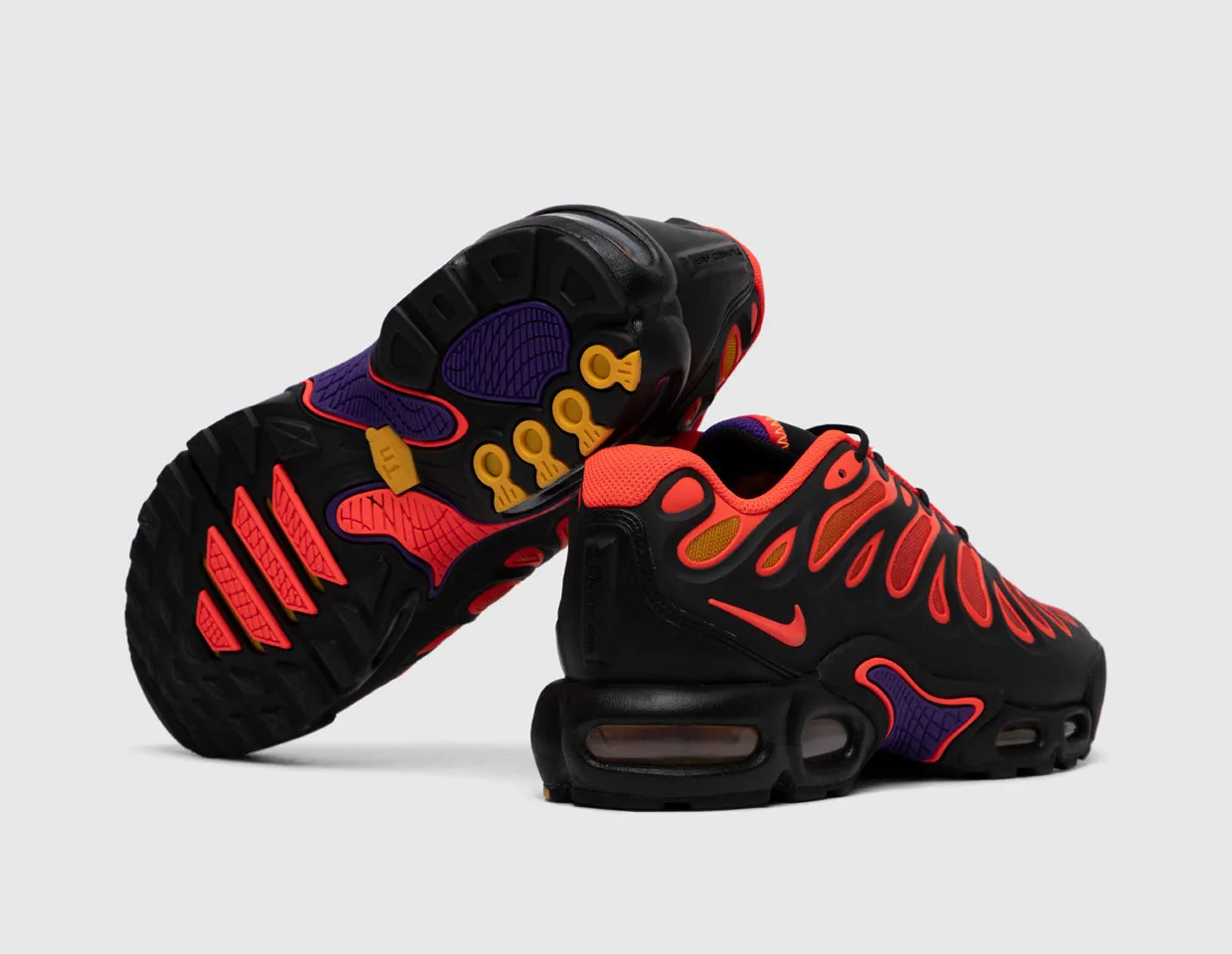 Nike Air Max Plus REM Black / Bright Crimson - Field Purple