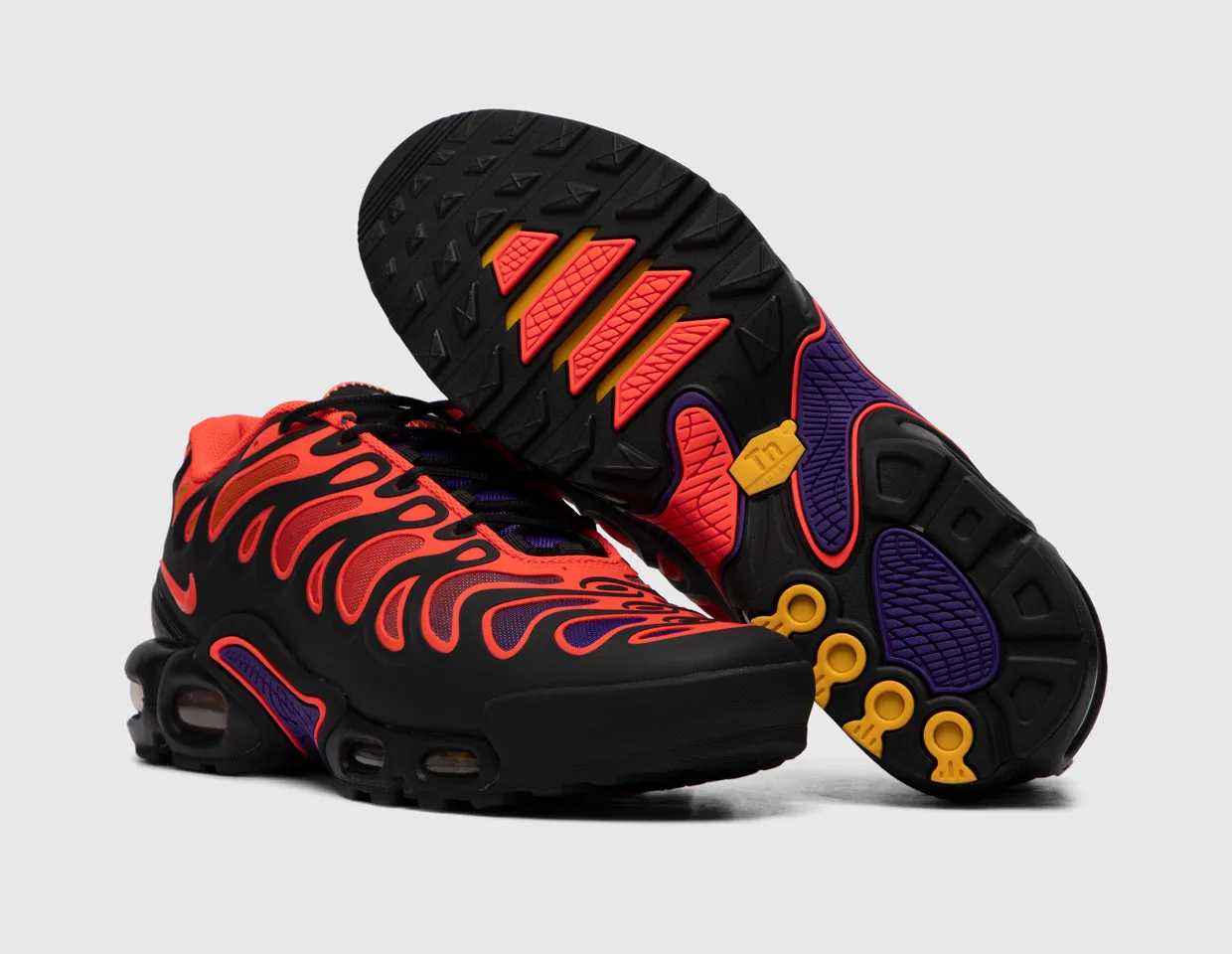 Nike Air Max Plus REM Black / Bright Crimson - Field Purple