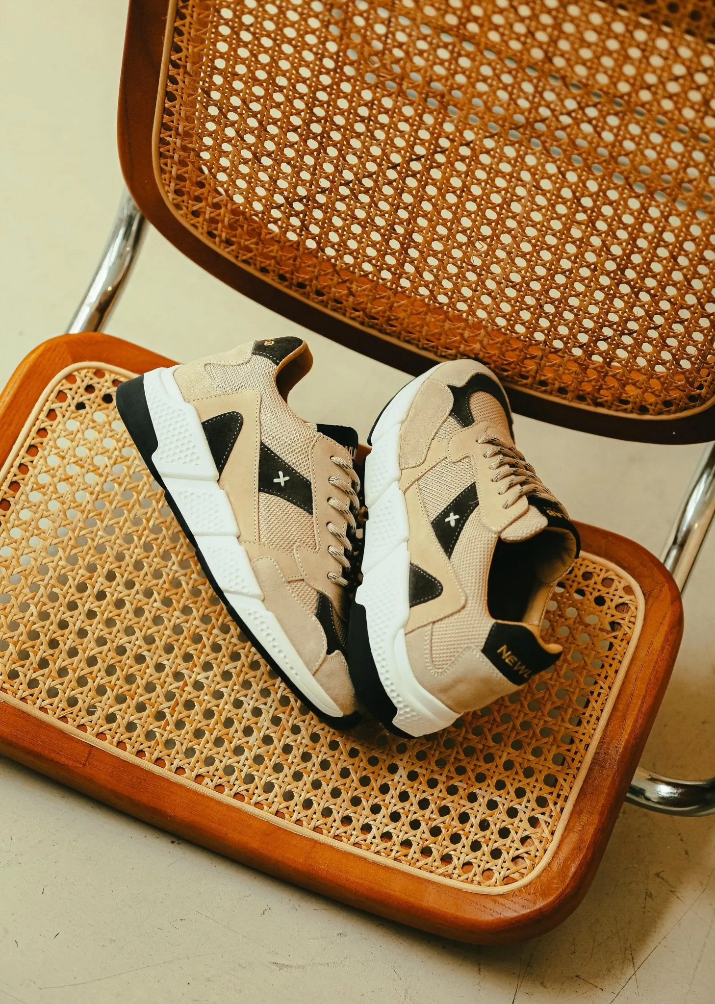 RACER Beige/Black